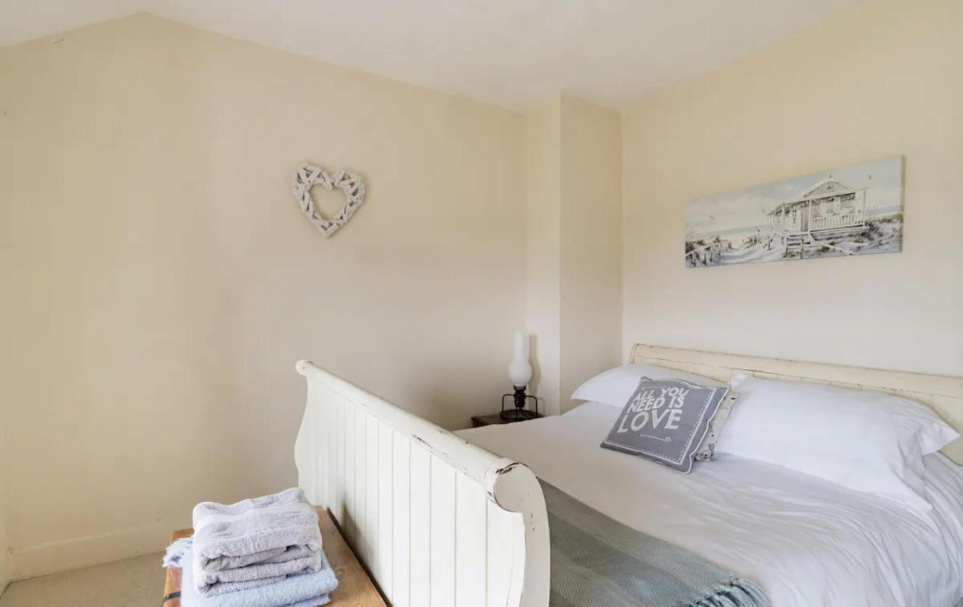 Beautiful Sea Front Cottage In The Ocean City プリマス エクステリア 写真