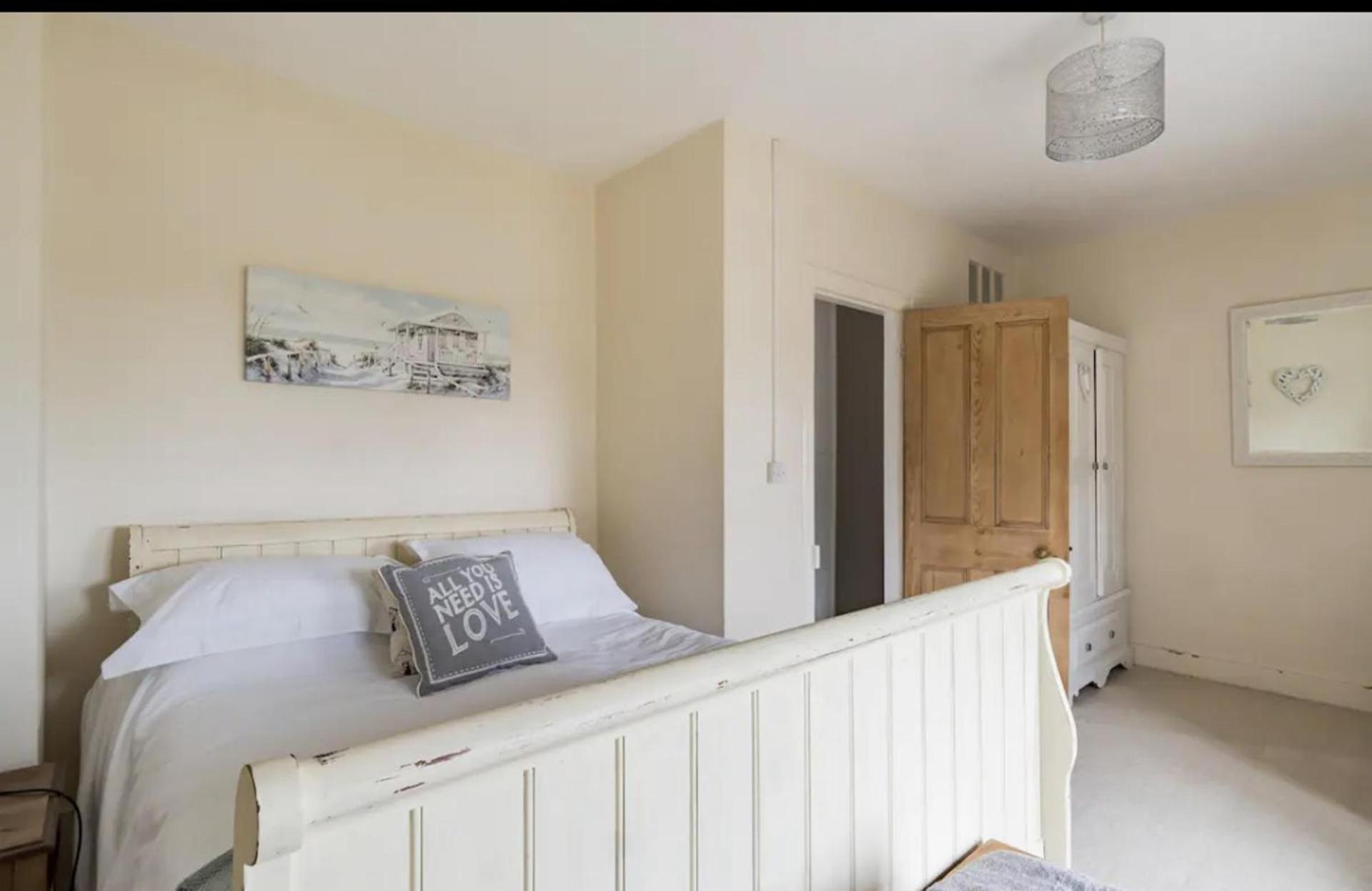 Beautiful Sea Front Cottage In The Ocean City プリマス エクステリア 写真